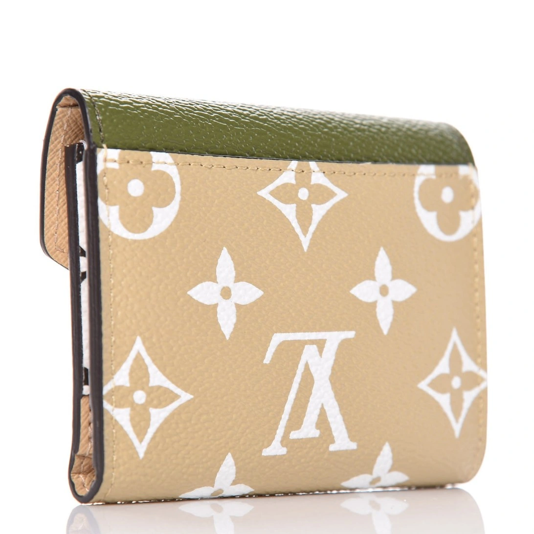 Louis Vuitton Monogram Giant Zoe Wallet Khaki M67640 - Image 5