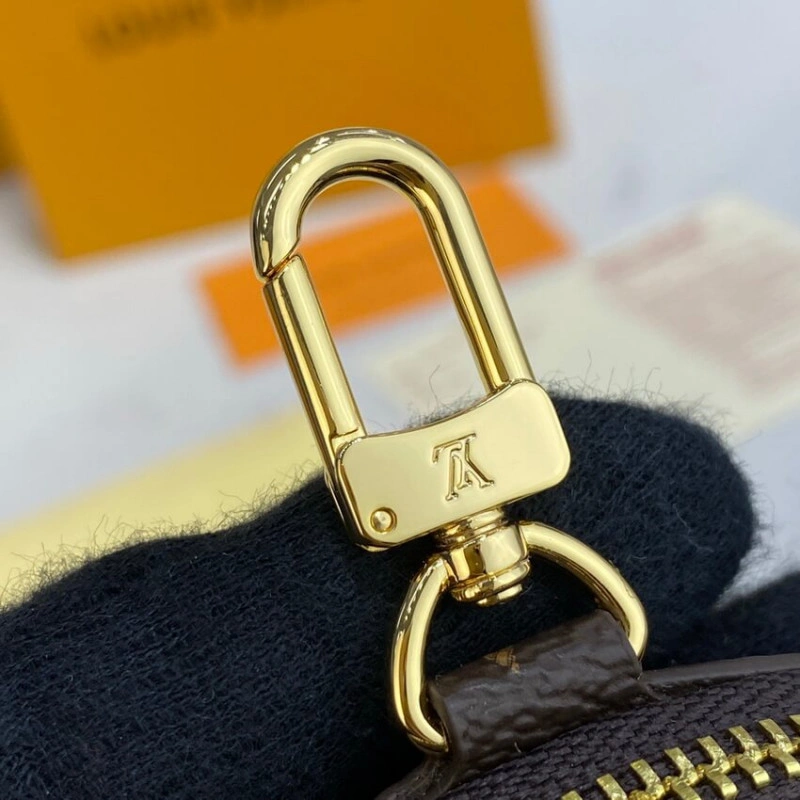 Monogram Louis Vuitton Monogram Round Coin Purse - Image 4