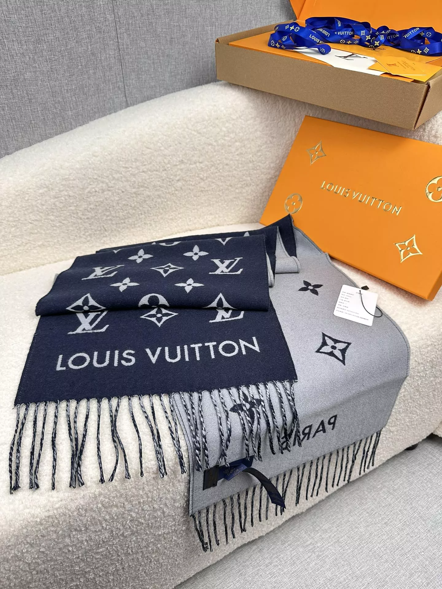 Louis Vuitton Scarf For Unisex EyeCatching 7782 - Image 4