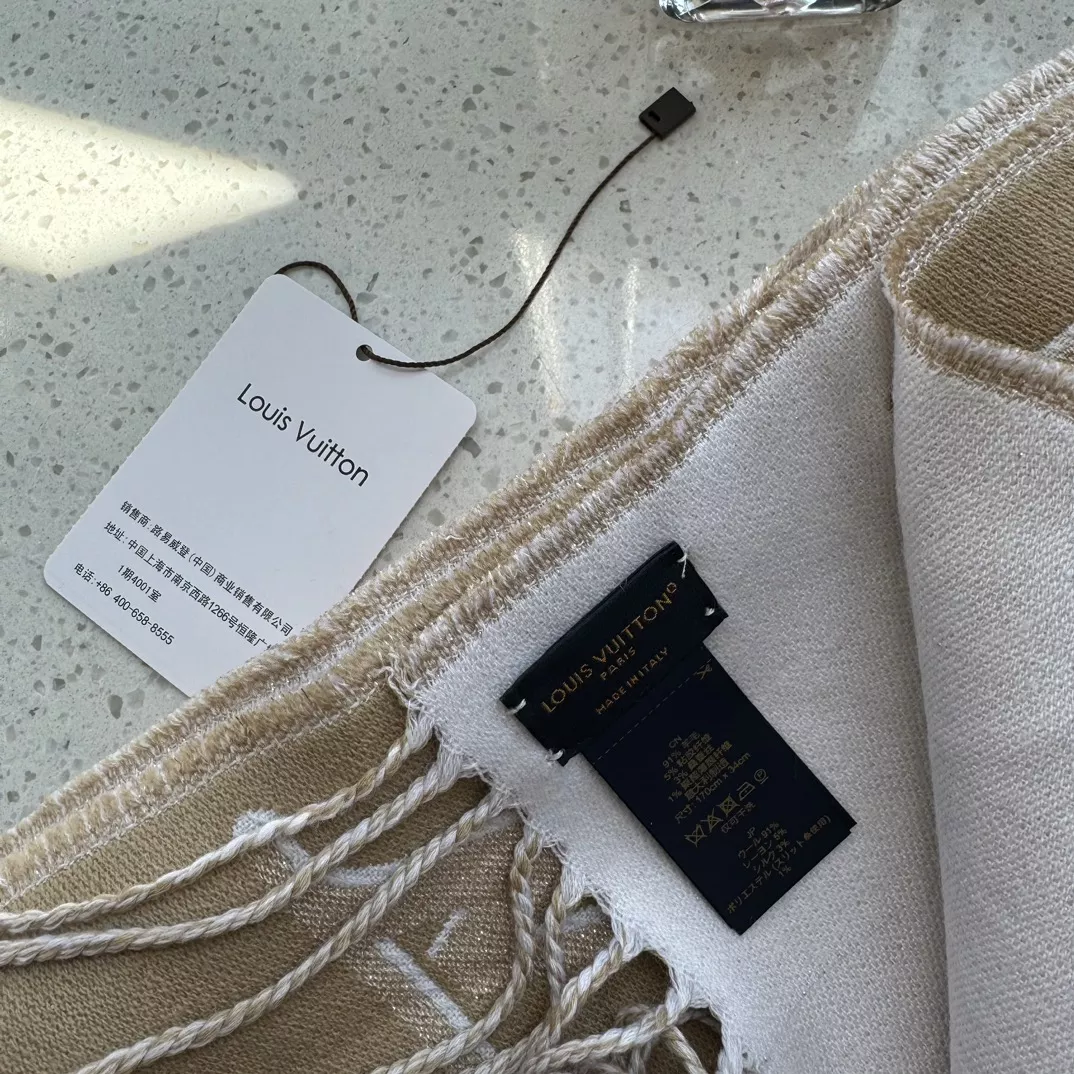 Louis Vuitton Scarf For Unisex Popular 1764 - Image 3