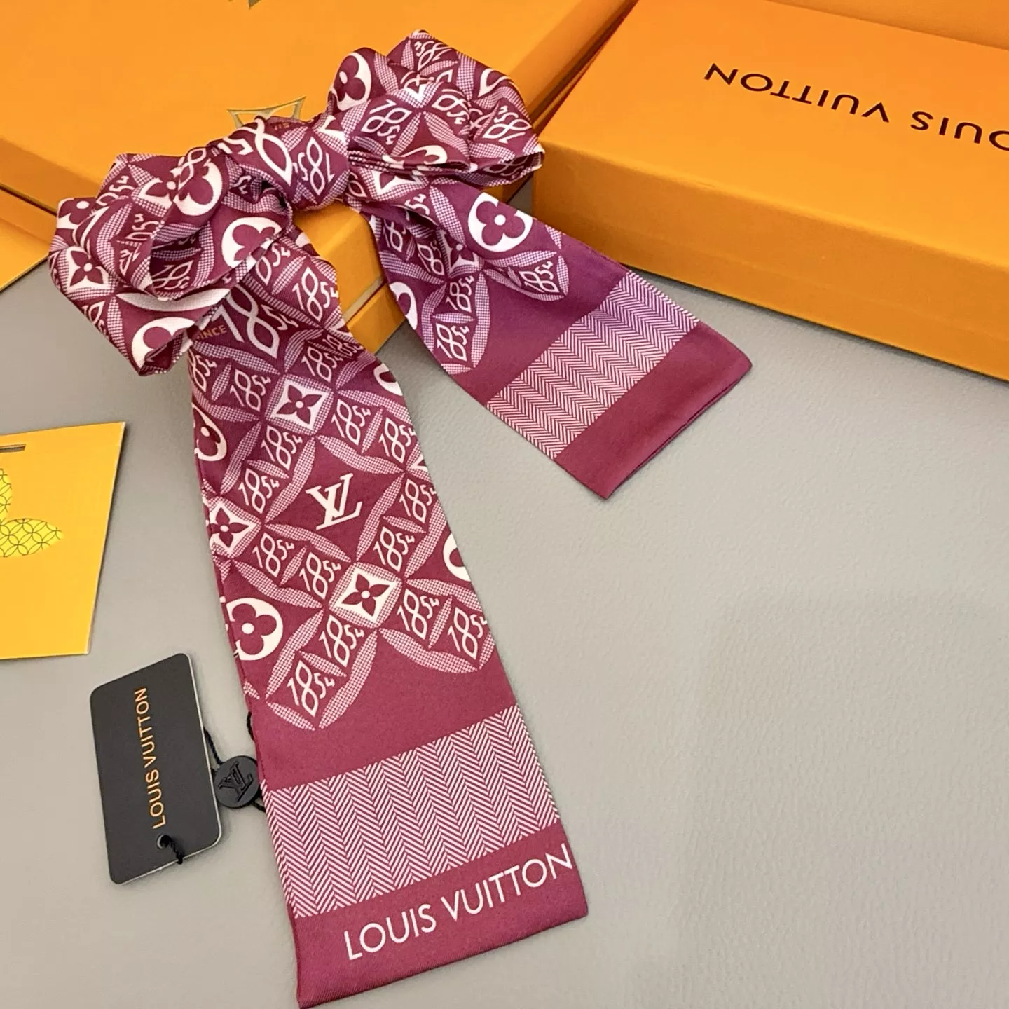 Louis Vuitton Silk Scarf Resilient 7911 - Image 3