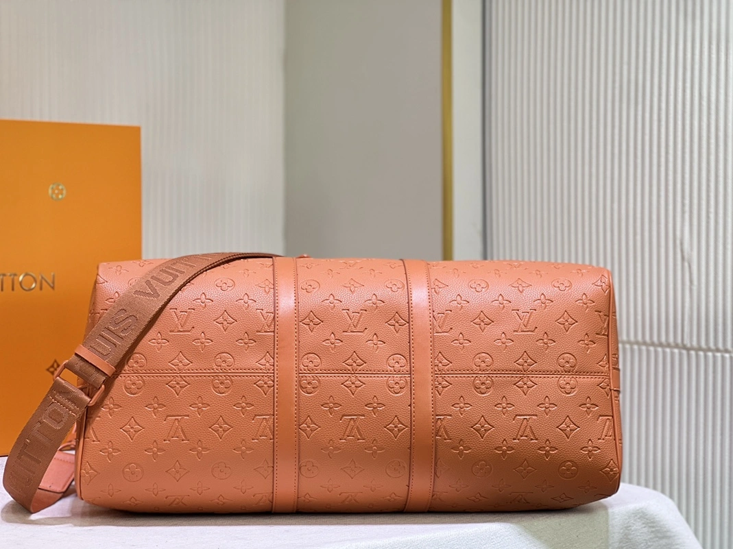 Louis Vuitton Travel Bags Affordable 1273 - Image 6