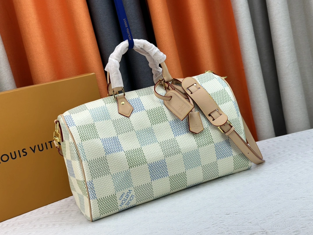 Louis Vuitton Travel Bags For Women ModernLook 7176