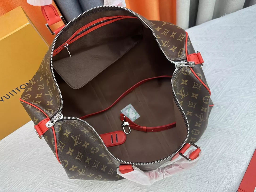 Louis Vuitton Travel Bags Minimalist 953 - Image 8