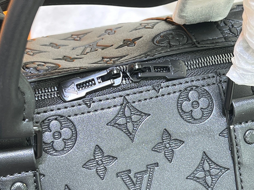 Louis Vuitton Travel Bags Resilient 7402 - Image 3