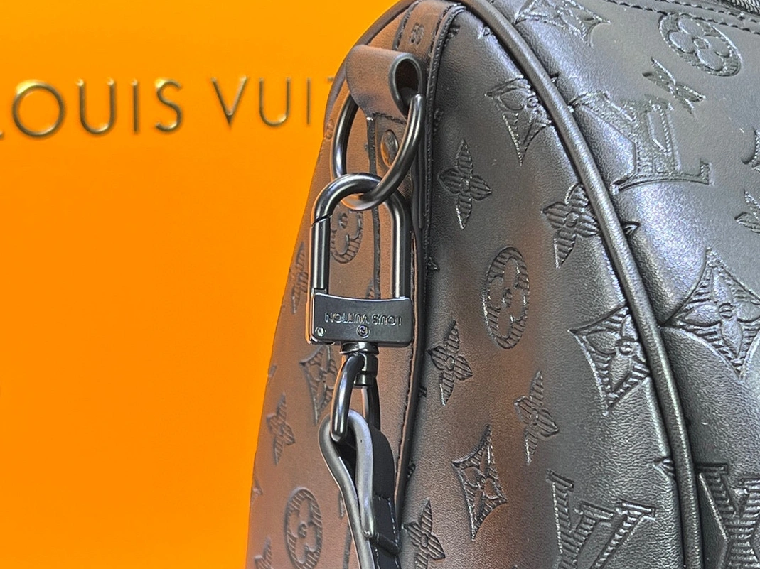Louis Vuitton Travel Bags Resilient 7402 - Image 4