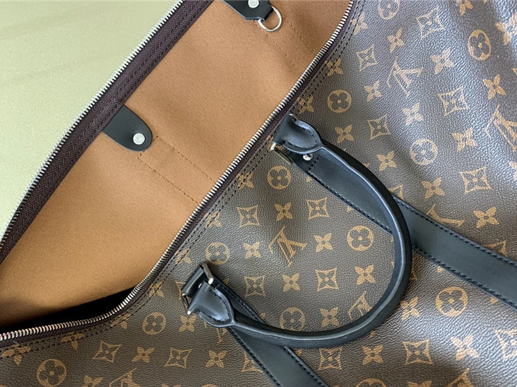 Louis Vuitton Travel Bags Stylish 8226 - Image 7