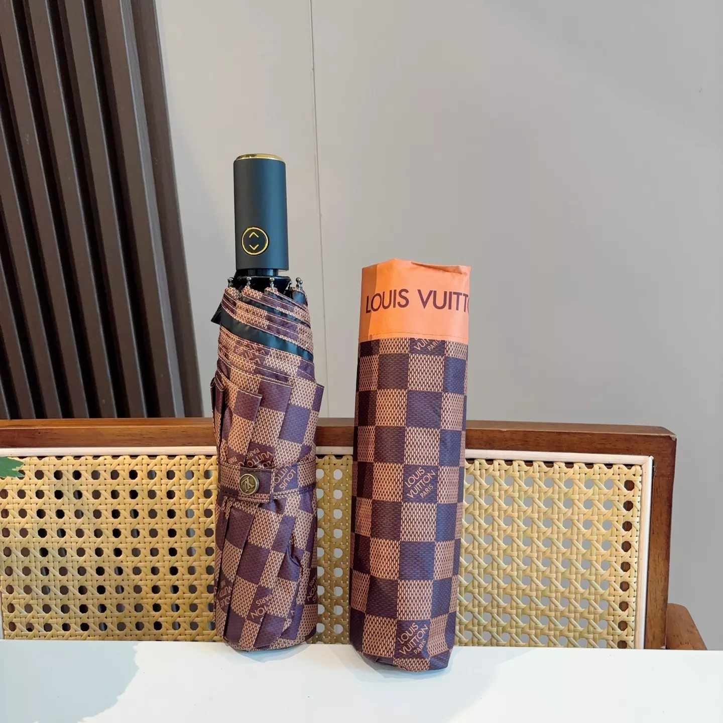 Louis Vuitton Umbrellas Classic 402