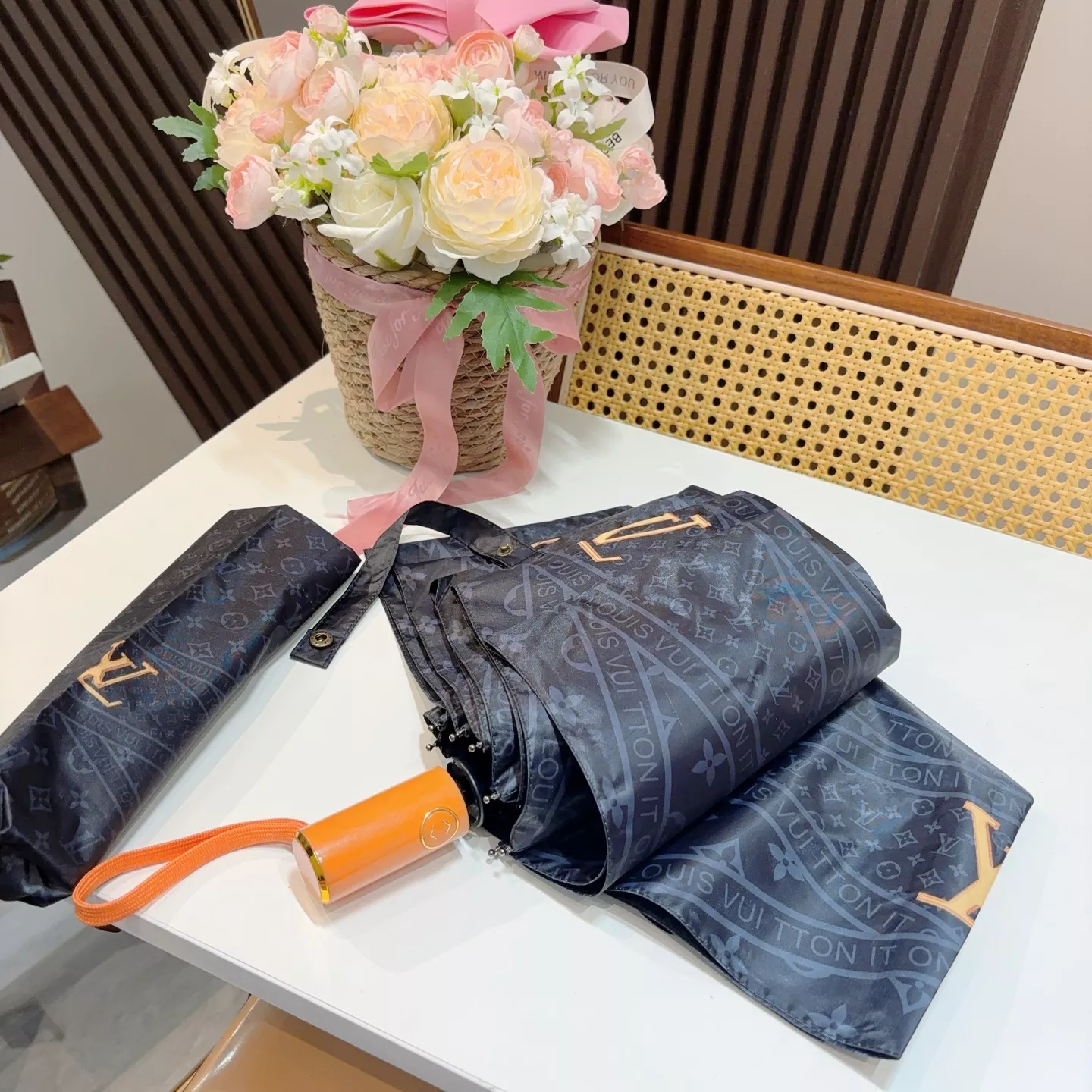 Louis Vuitton Umbrellas Timeless 3174 - Image 3