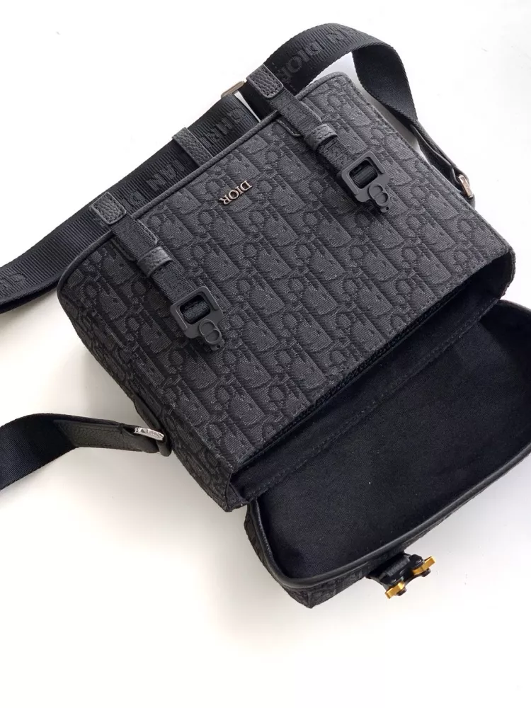 Minimalist 1663 Christian Dior AAA Man Messenger Bags - Image 5