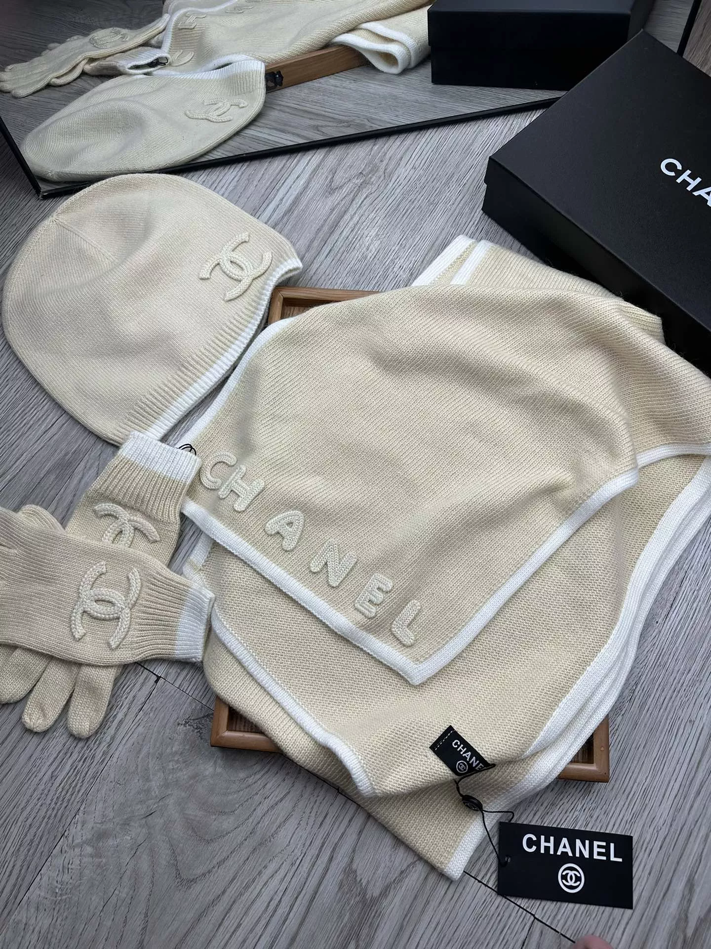 Minimalist 1707 Chanel Hat and Scarf and Glove Set