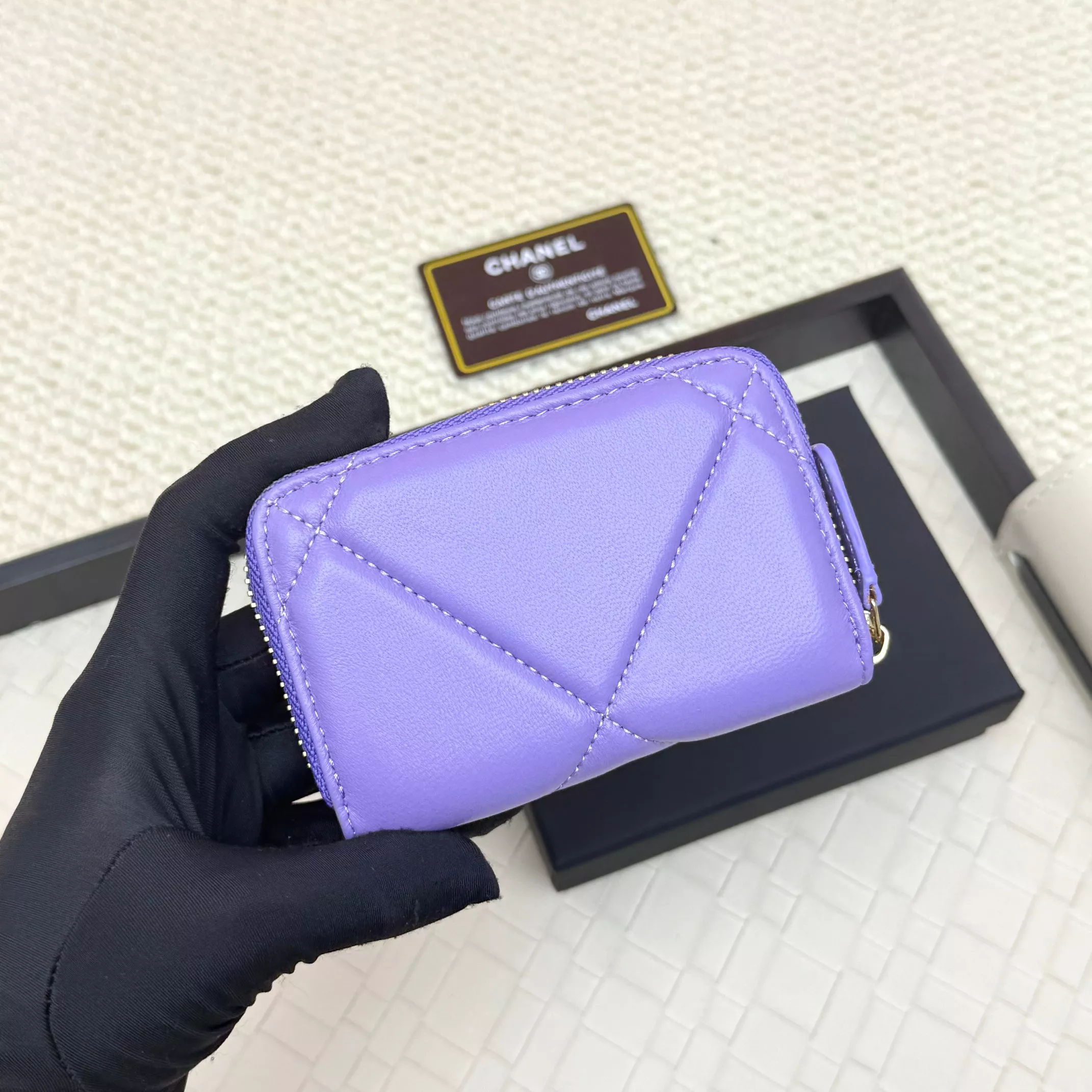 Minimalist 2776 Chanel Card Case