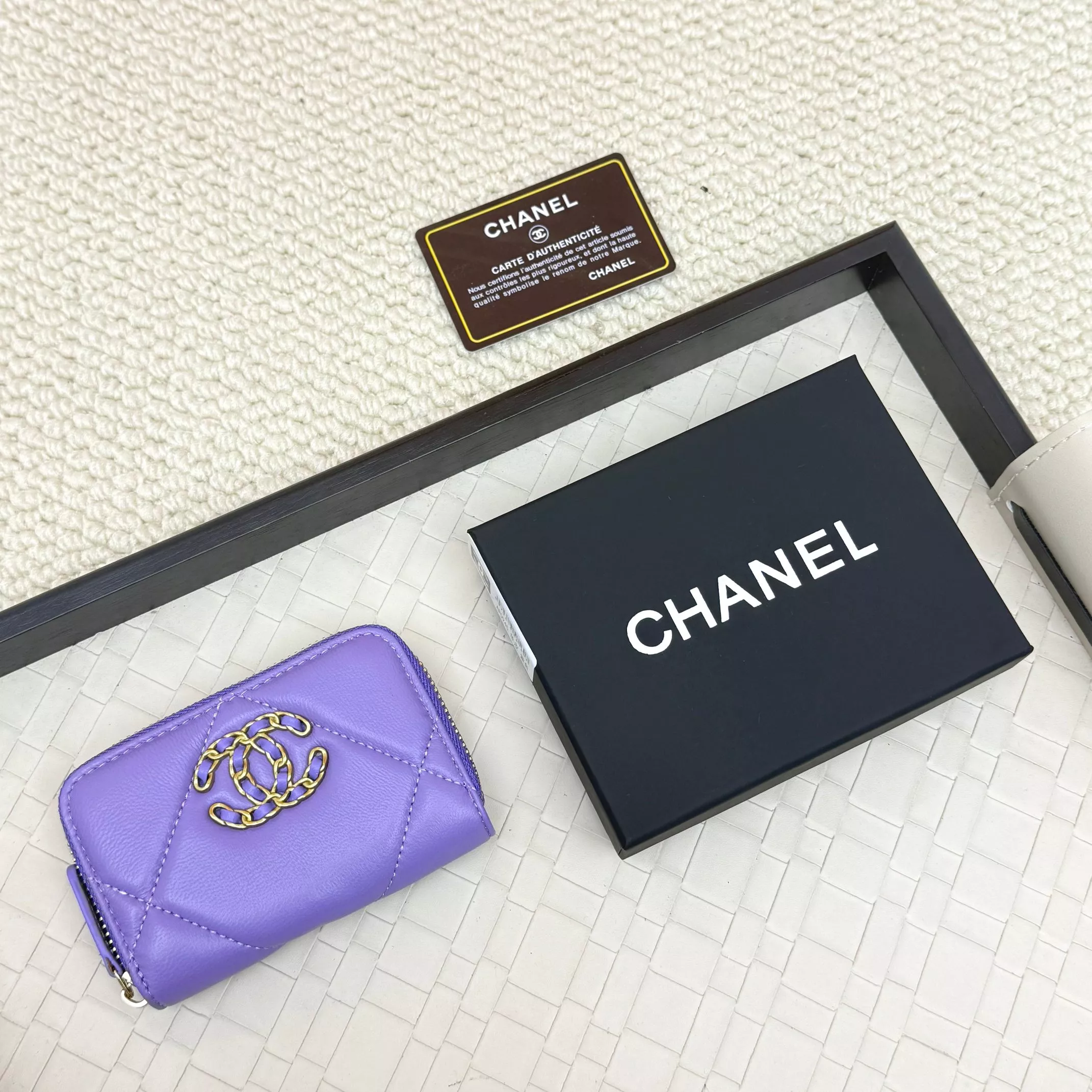Minimalist 2776 Chanel Card Case - Image 3