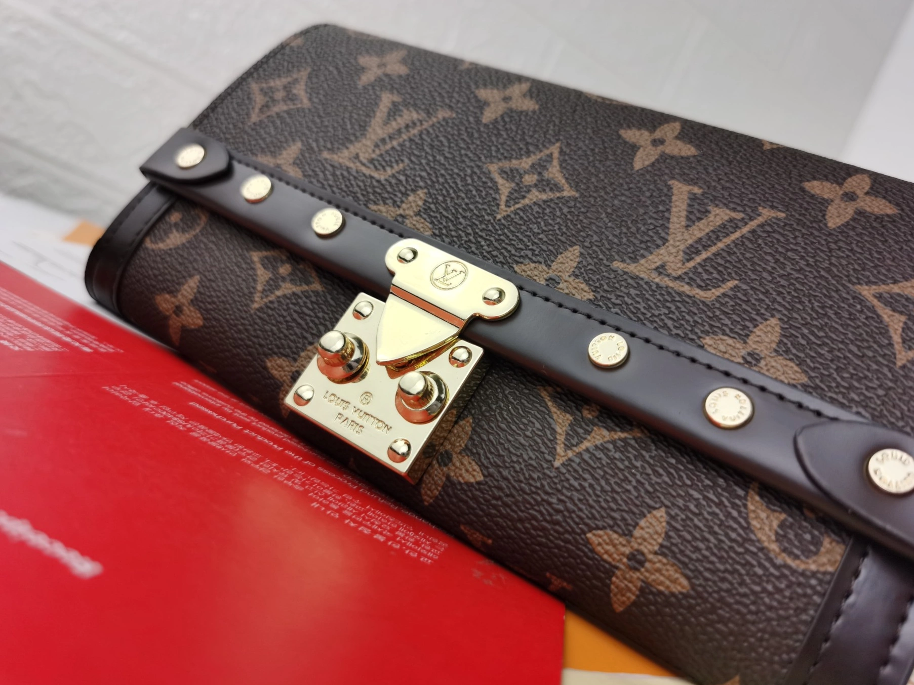 Minimalist 5685 Louis Vuitton LV Card Case For Women - Image 5