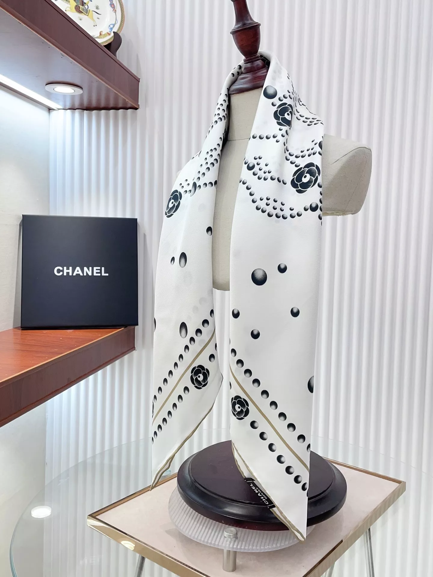 Modern 1518 Chanel Silk Squares - Image 4