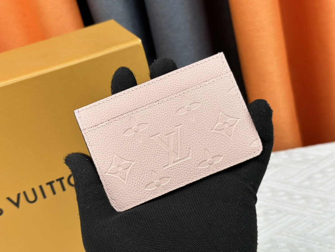 Modern 484 Louis Vuitton LV Card Case For Women