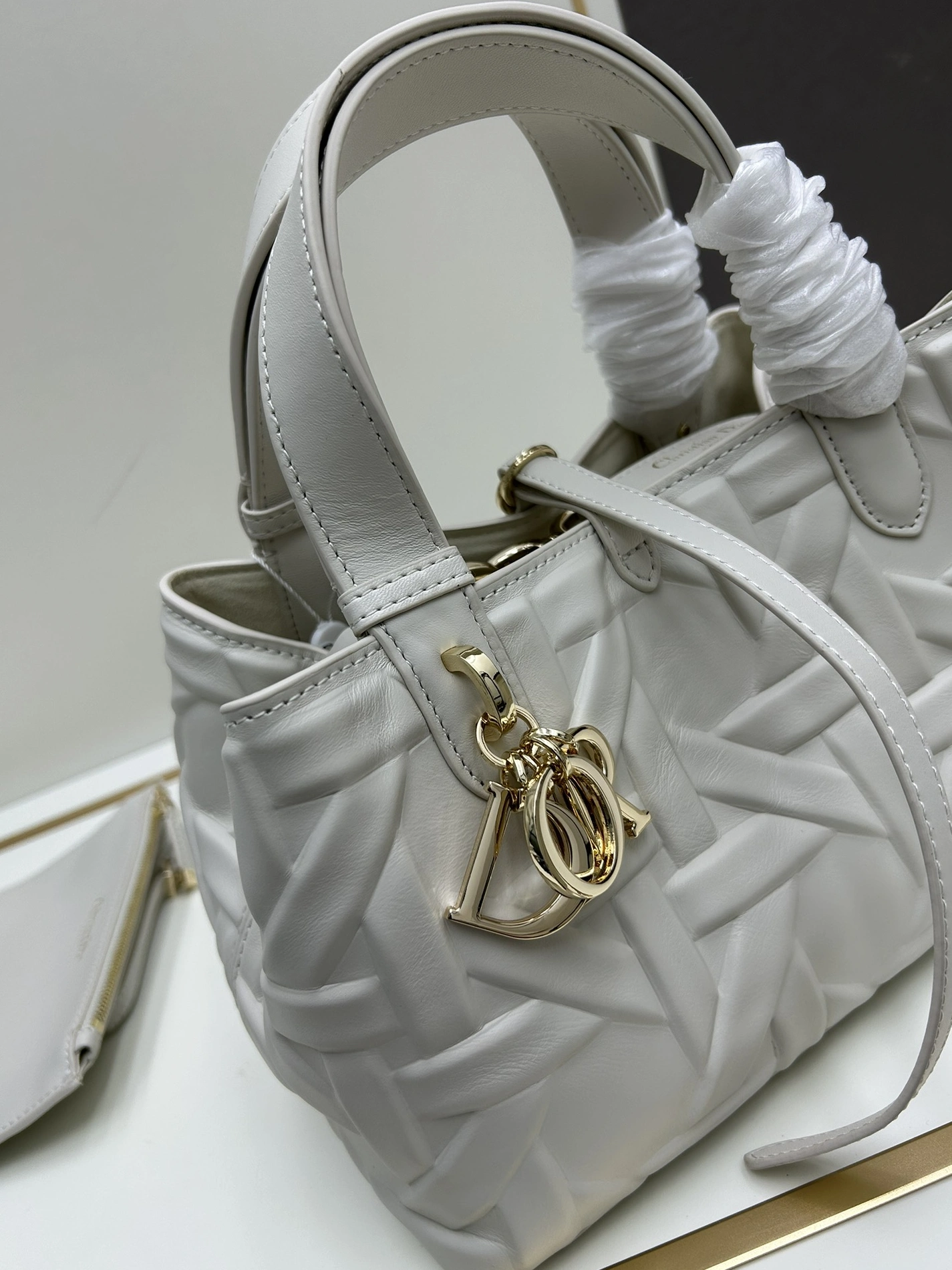 Modern 8341 Christian Dior AAA Quality Handbags For Women - Image 4