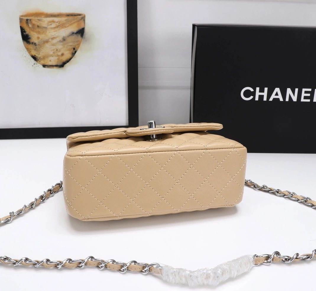 Modern 8408 Chanel AAA Quality Messenger Bags For Women - Image 8