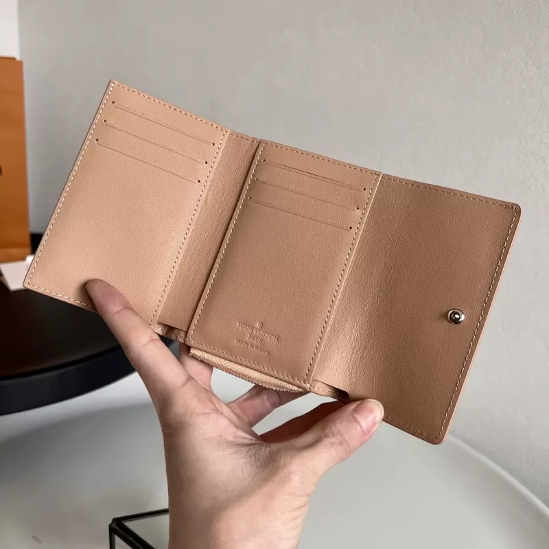 NewStyle 6065 Louis Vuitton AAA Quality Card Case - Image 4