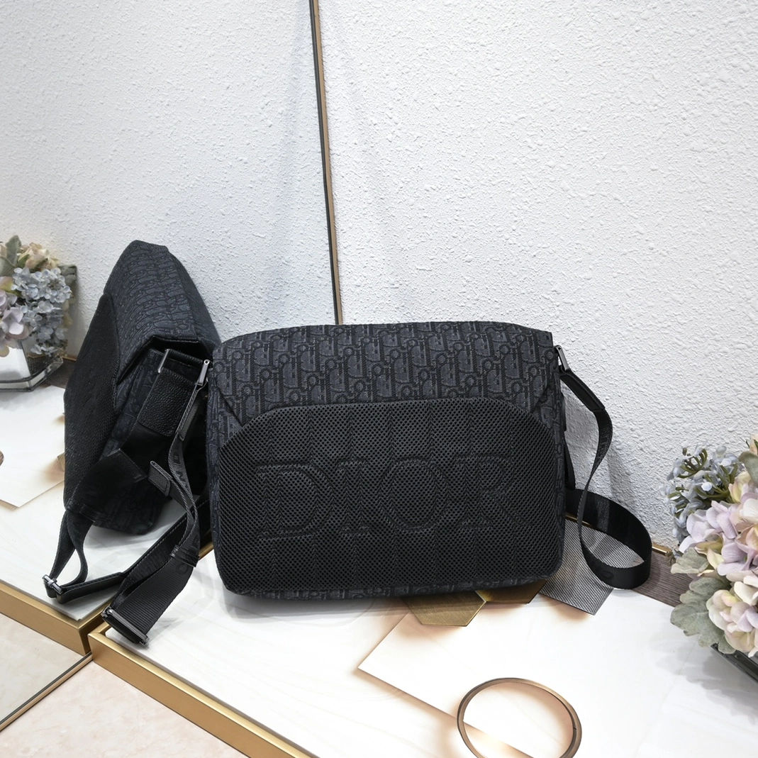 Practical 1055 Christian Dior AAA Man Messenger Bags - Image 4