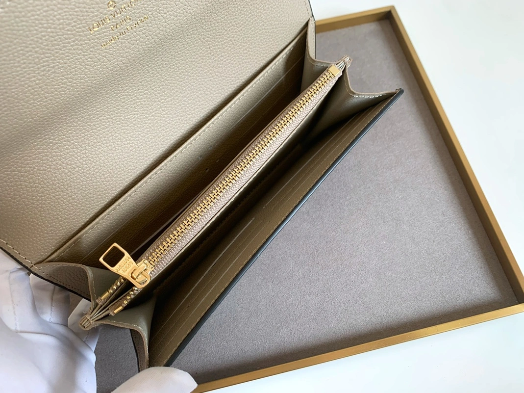 Practical 5847 Louis Vuitton LV Wallets For Women - Image 6