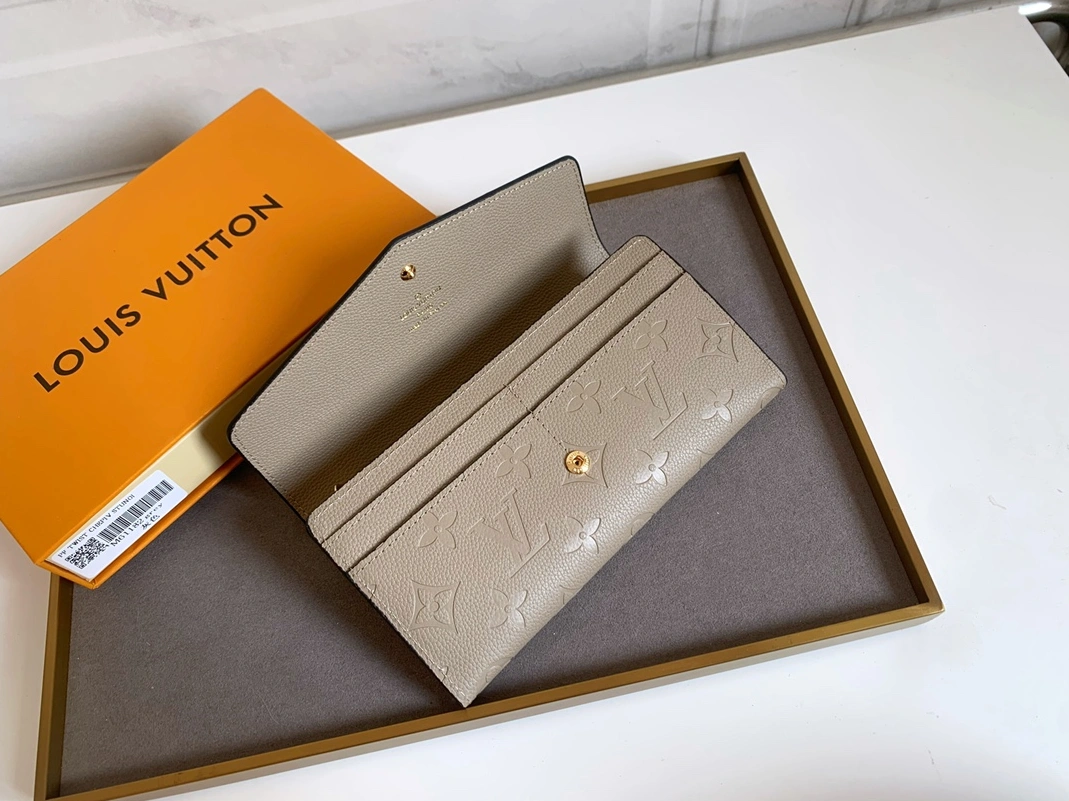 Practical 5847 Louis Vuitton LV Wallets For Women - Image 7