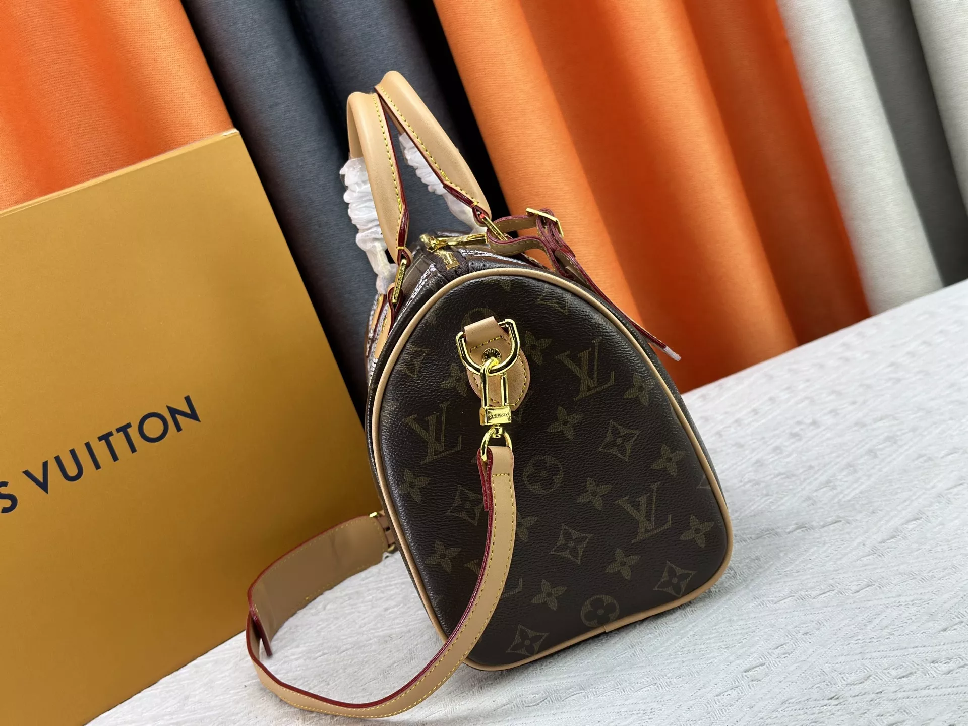 Practical 8591 Louis Vuitton AAA Quality Handbags For Women