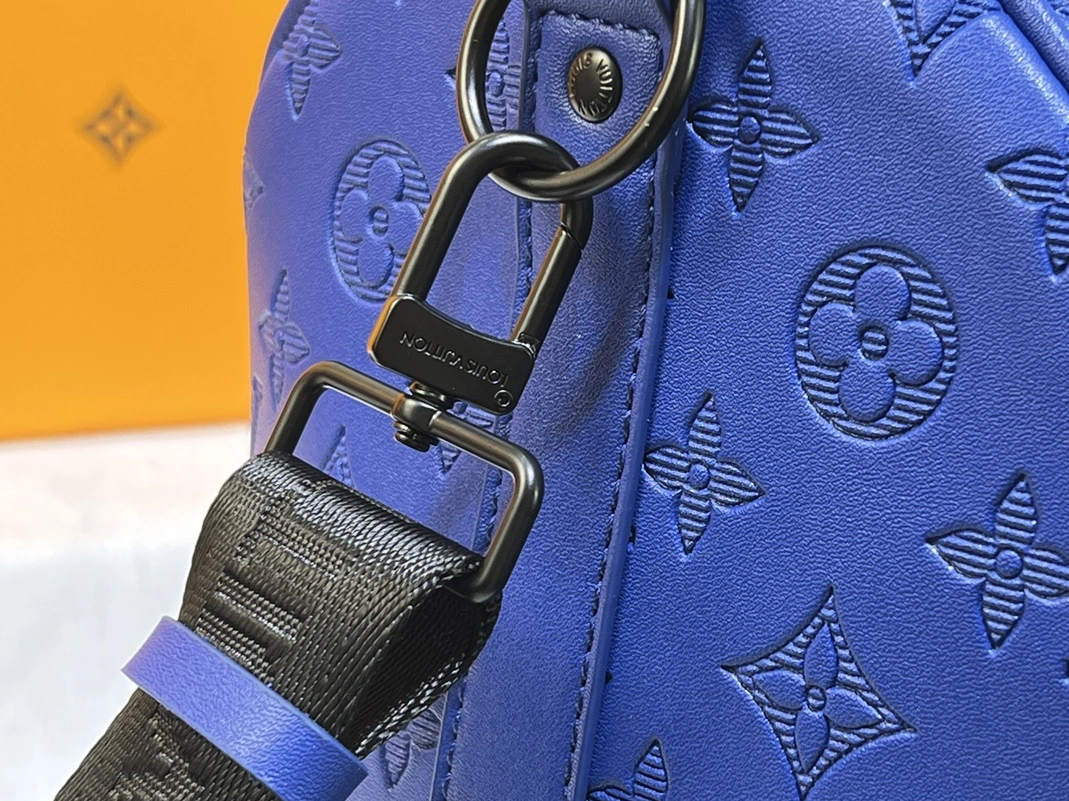 Refined 8759 Louis Vuitton Travel Bags - Image 3