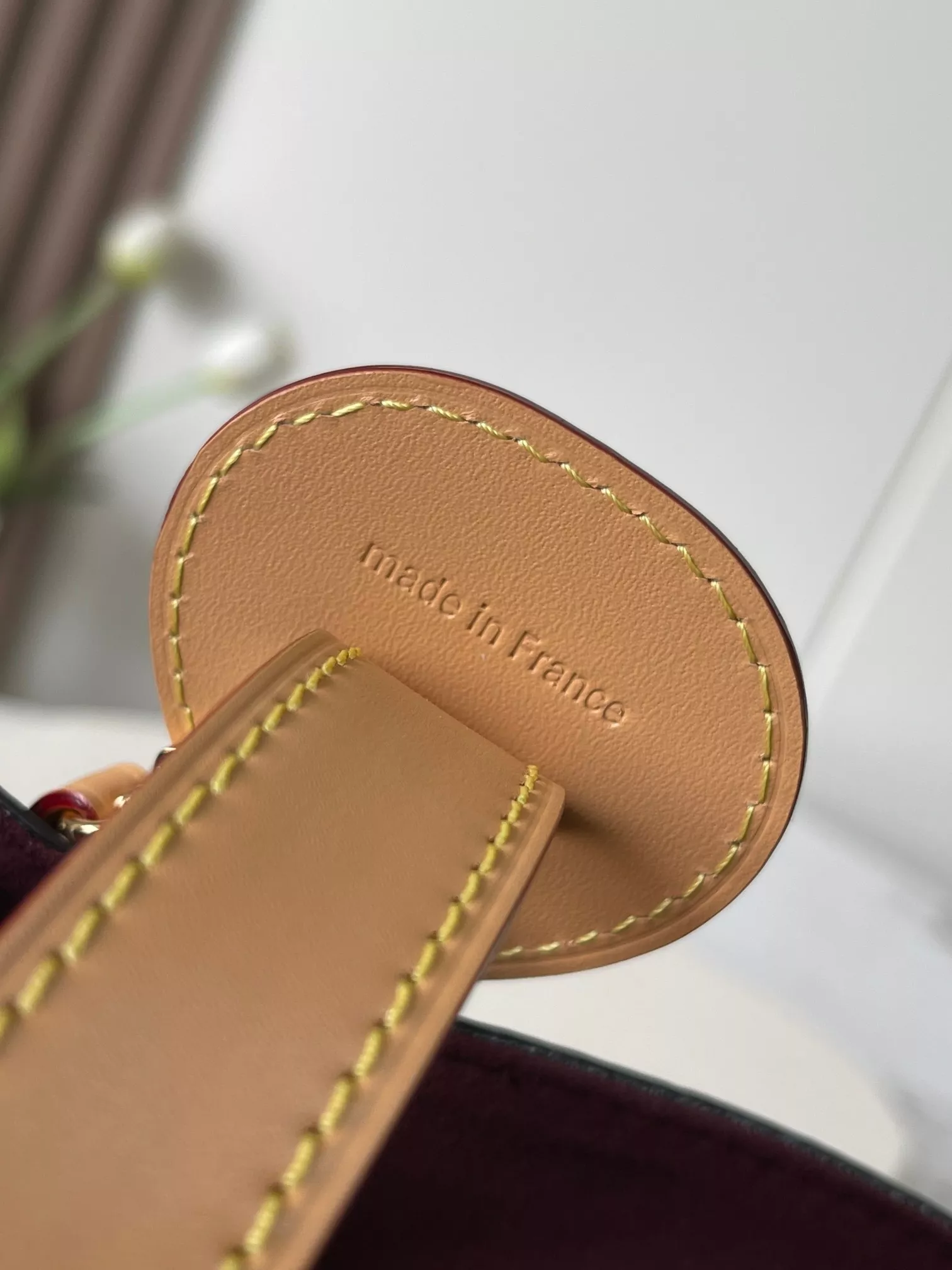 Reliable 7504 Louis Vuitton AAA Quality Messenger Bags For Women - Image 7