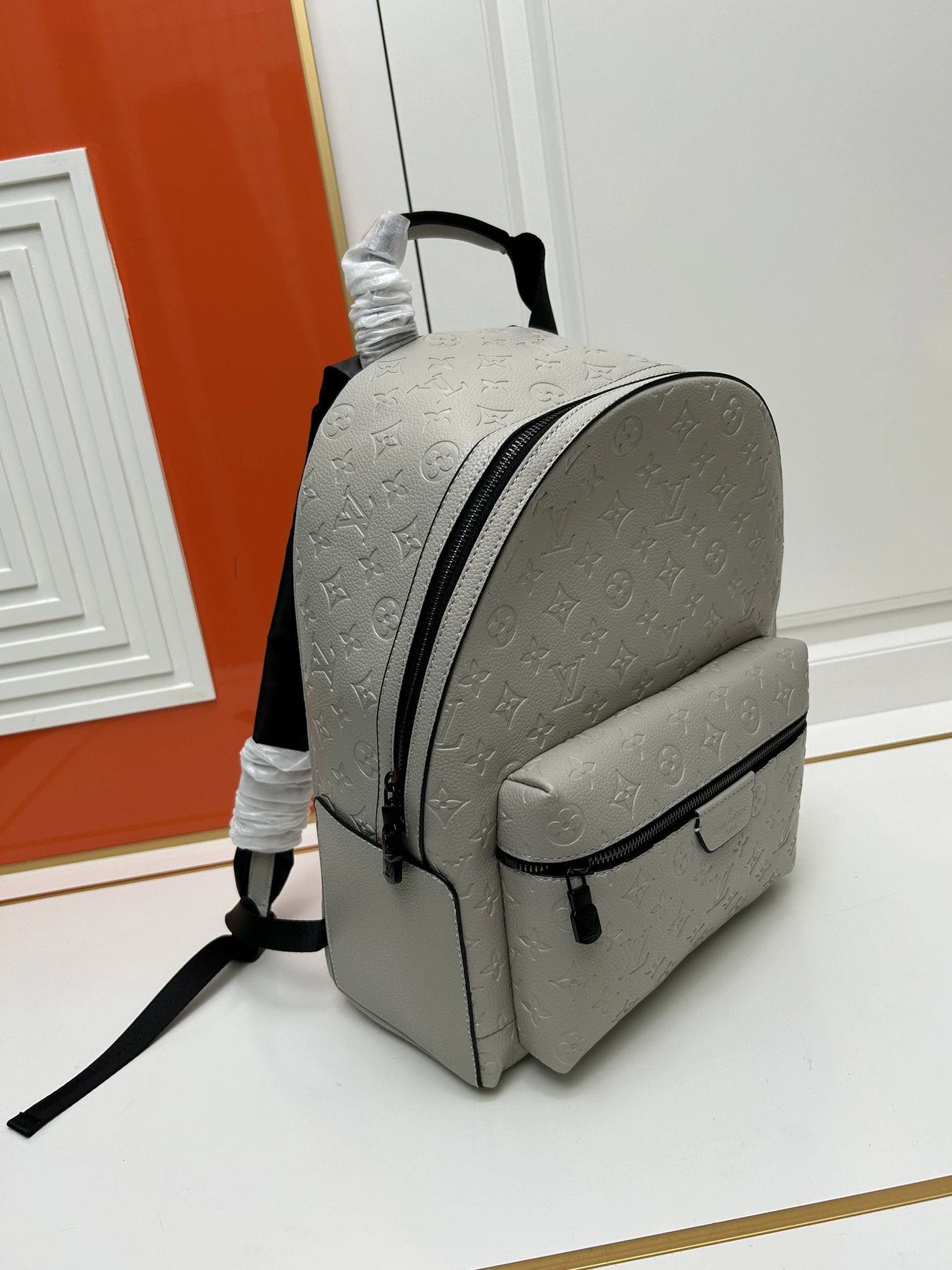 Resilient 2653 Louis Vuitton AAA Quality Backpacks For Unisex - Image 3