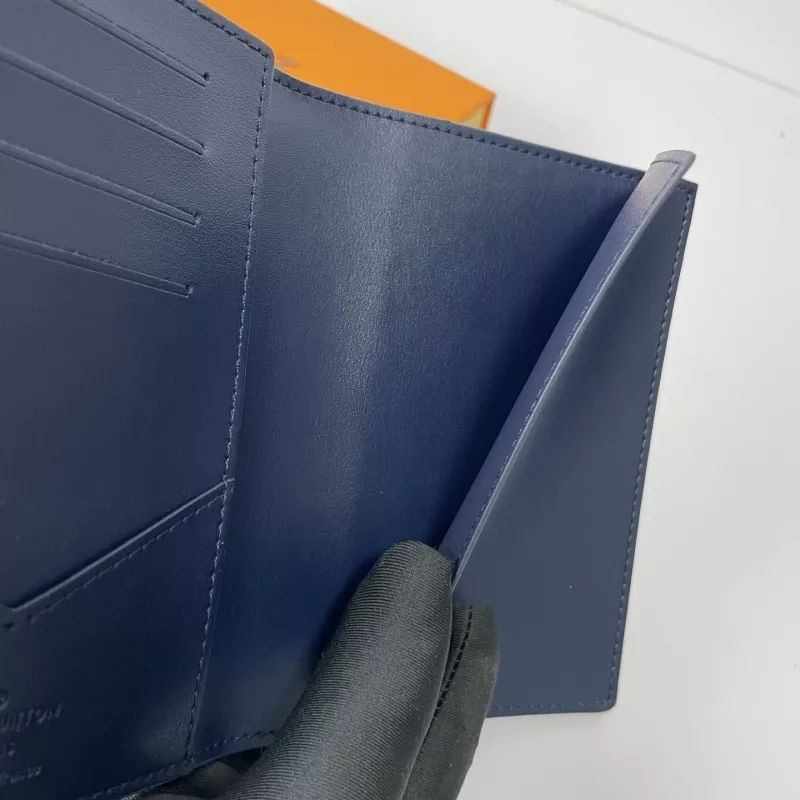 Resilient 4517 Louis Vuitton AAA Quality Card Case - Image 5