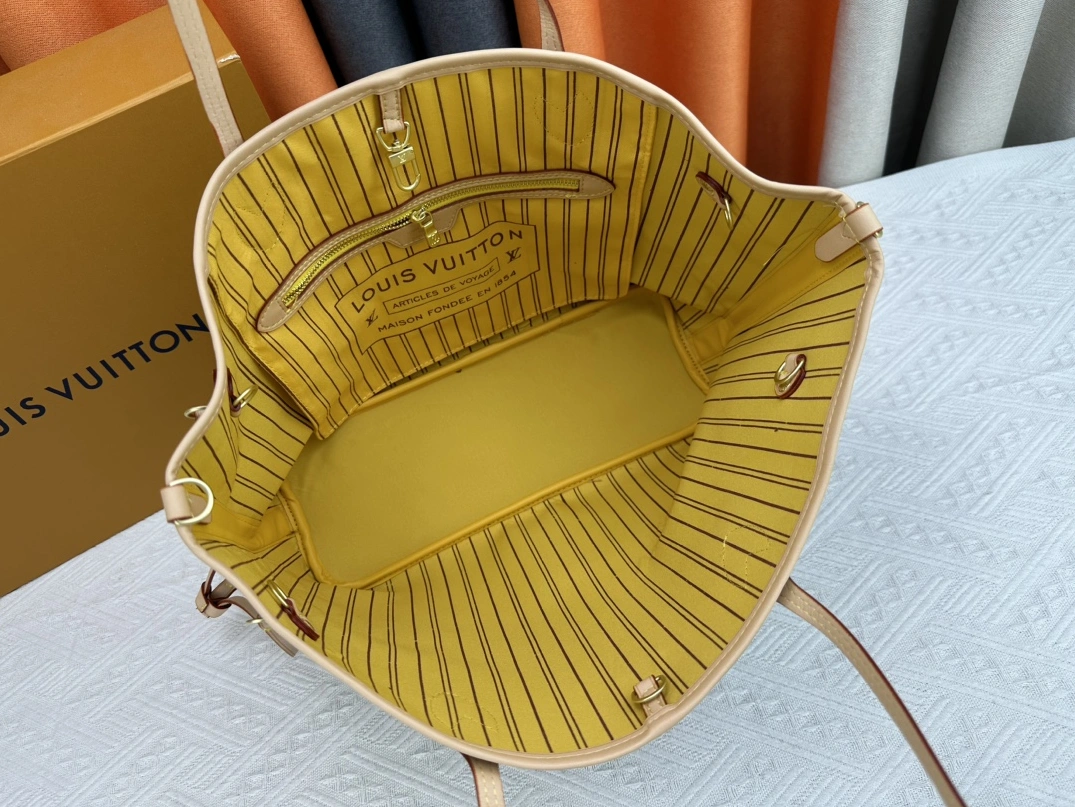 Resilient 7746 Louis Vuitton AAA Quality Shoulder Bags For Women - Image 7