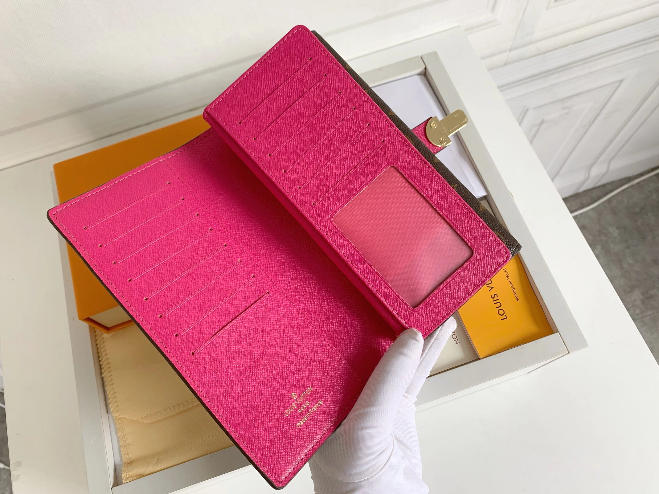 Resilient 800 Louis Vuitton LV Card Case For Women - Image 4