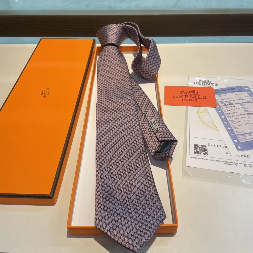 Sleek 1984 Hermes Necktie For Men