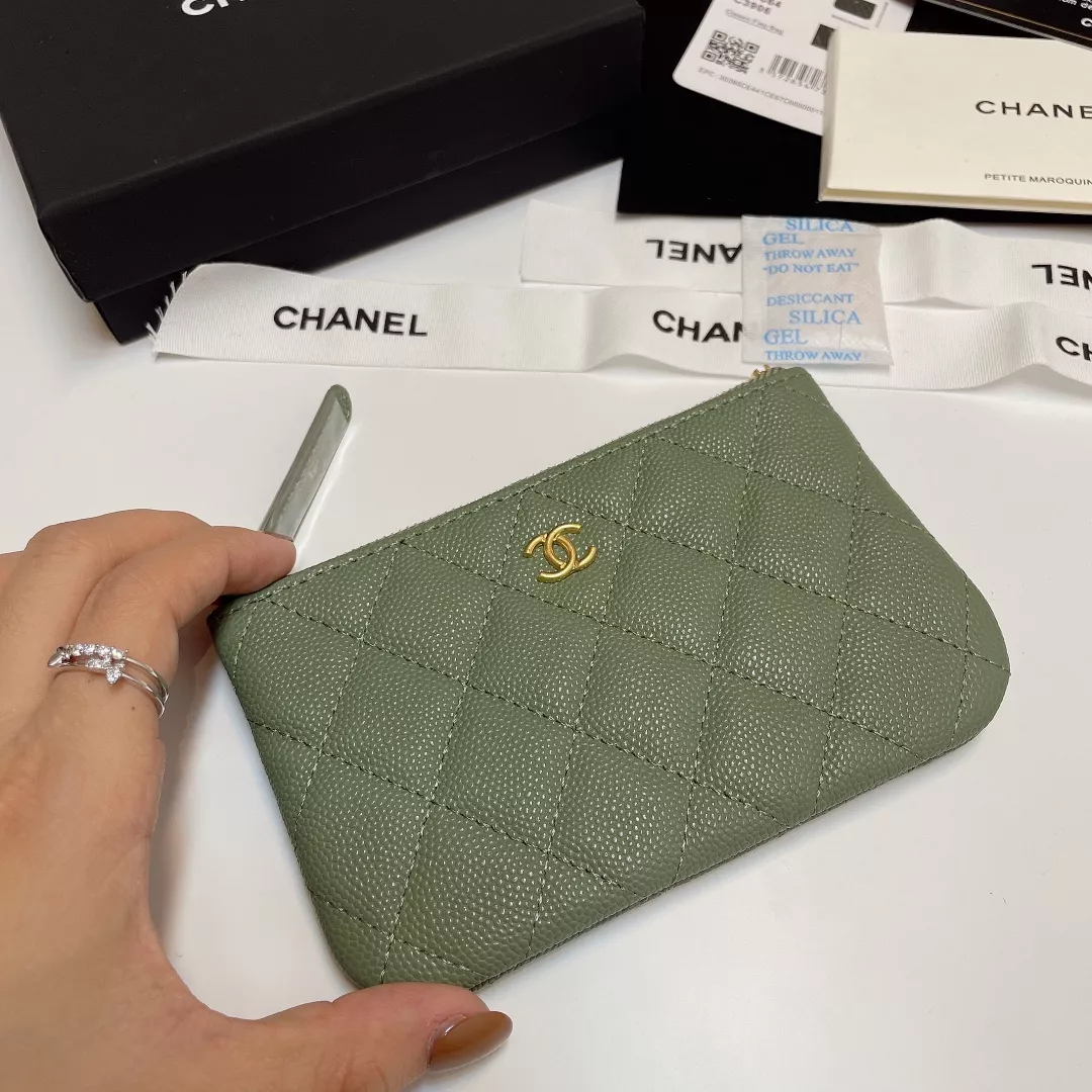 Sleek 3563 Chanel Wallets - Image 4