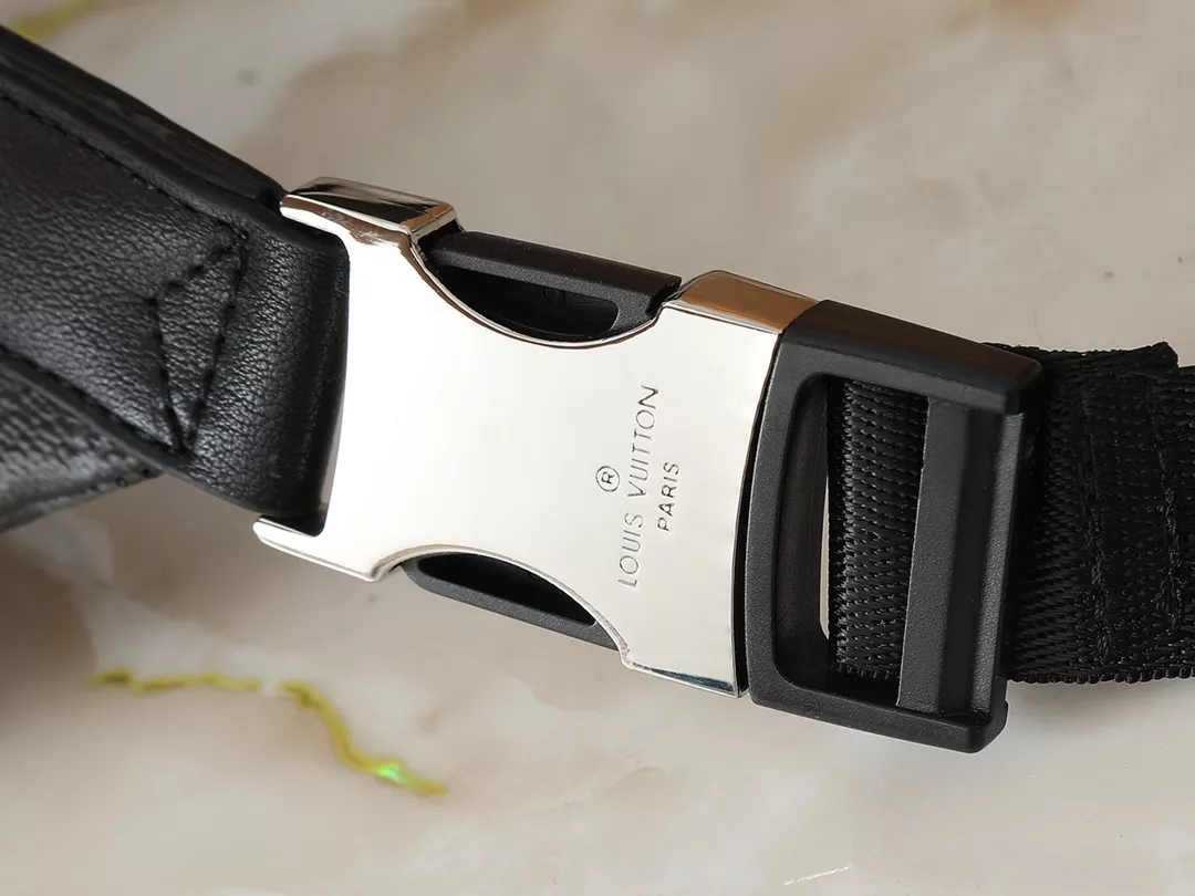 Sleek 4385 Louis Vuitton LV AAA Quality Belt Bags For Unisex - Image 6