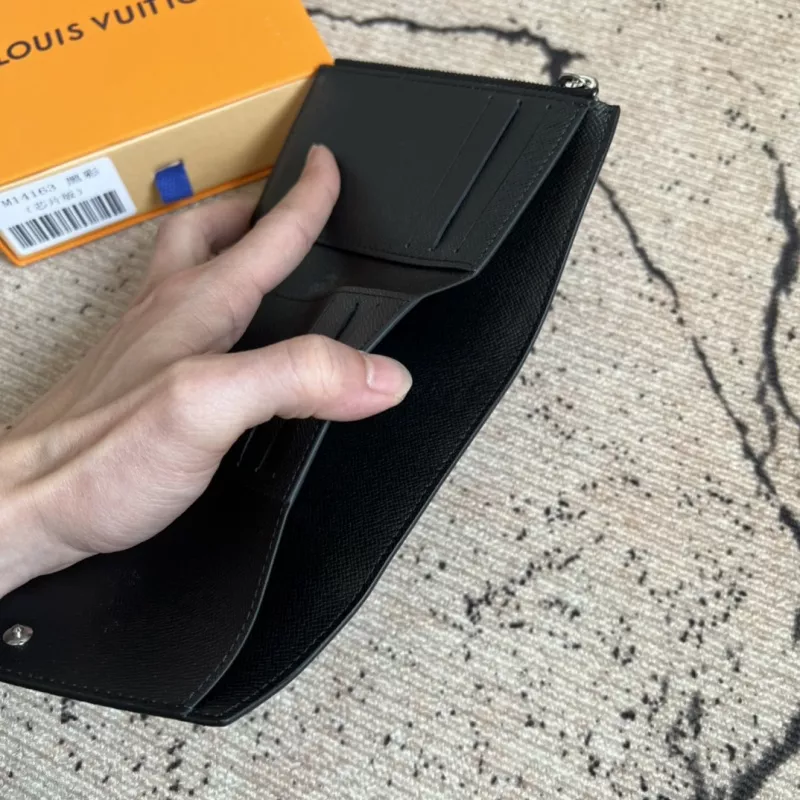 Sleek 5710 Louis Vuitton AAA Quality Card Case For Women - Image 7