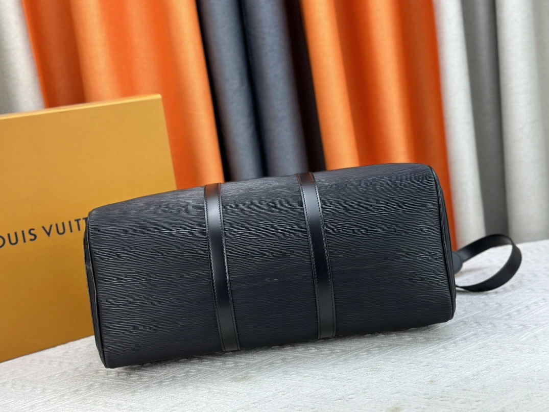 Sleek 8351 Louis Vuitton Travel Bags - Image 5