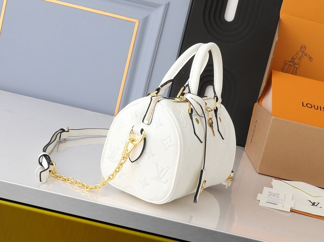 Soft 7066 Louis Vuitton AAA Quality Handbags For Women - Image 4