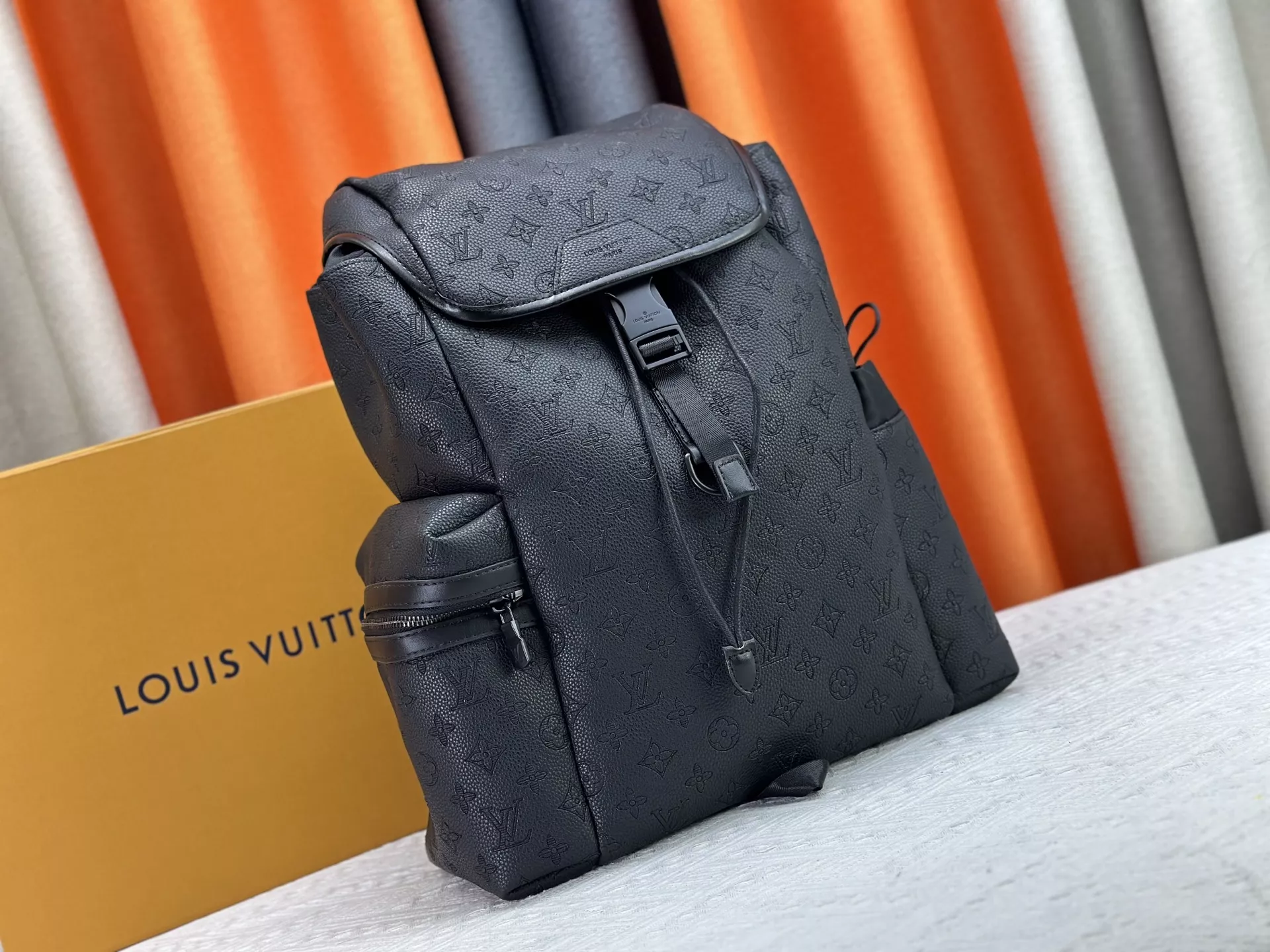 Soft 7929 Louis Vuitton AAA Quality Backpacks For Unisex