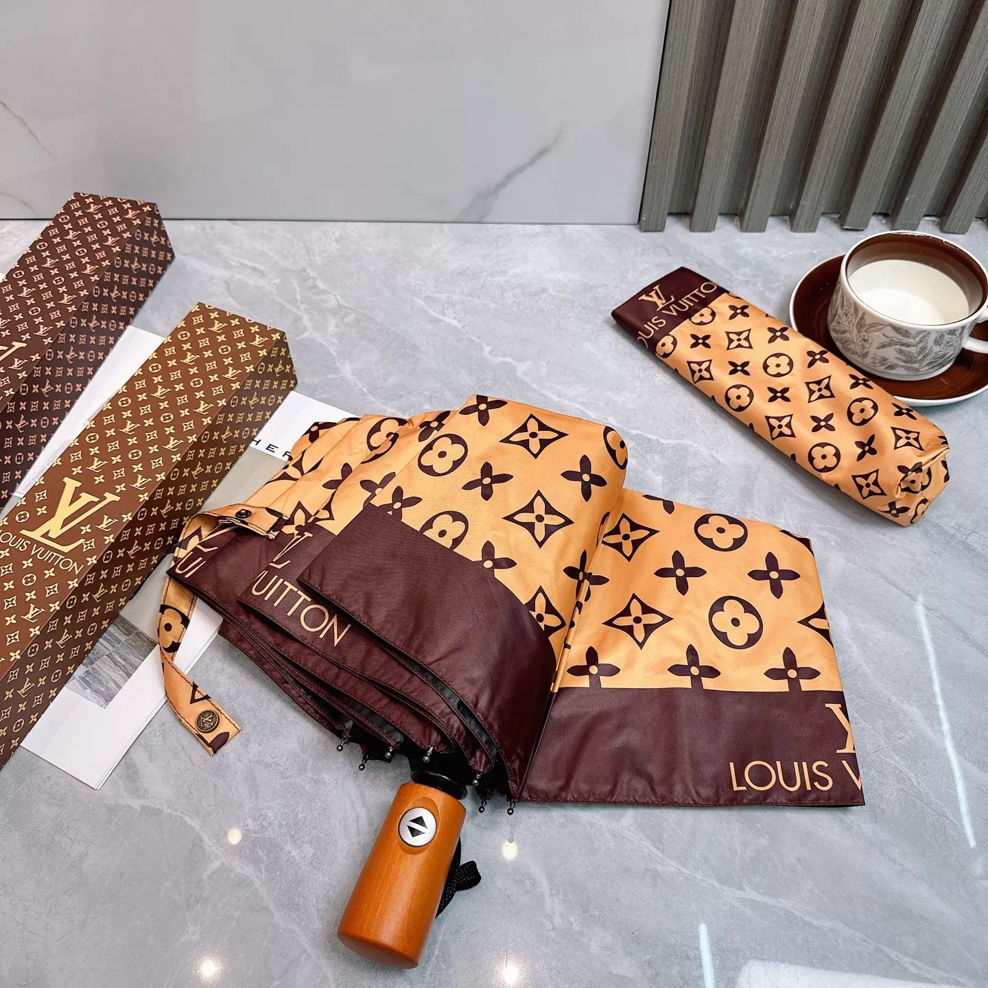 Soft 9570 Louis Vuitton Umbrellas - Image 3