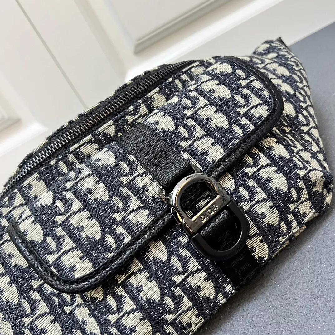 Sophisticated 3645 Christian Dior AAA Quality Belt Bags For Unisex - Image 4