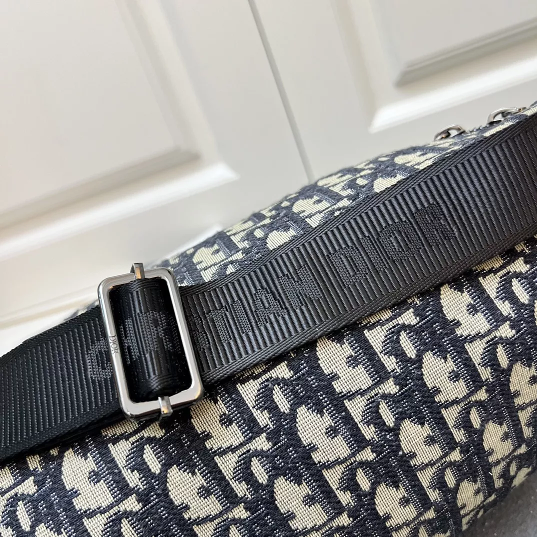 Sophisticated 3645 Christian Dior AAA Quality Belt Bags For Unisex - Image 6