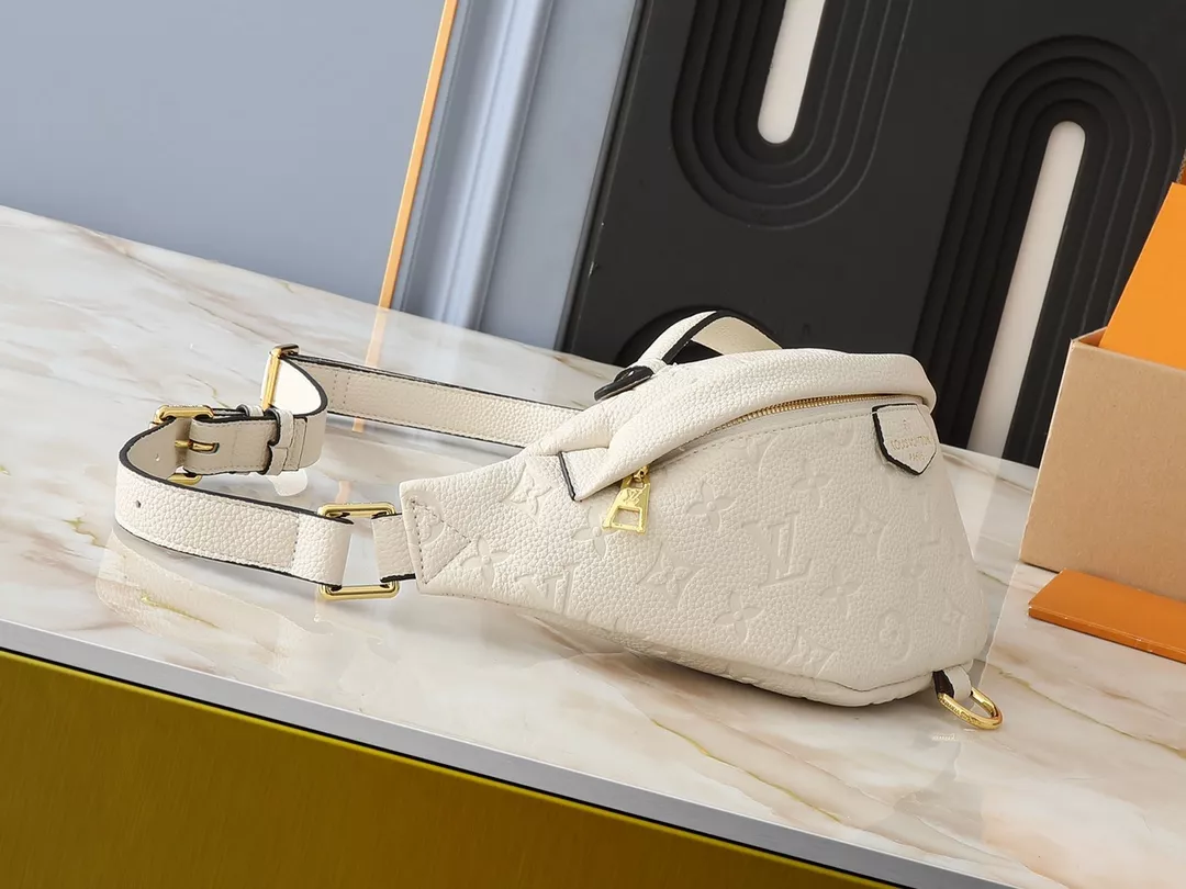 Sophisticated 3937 Louis Vuitton LV AAA Quality Belt Bags For Unisex