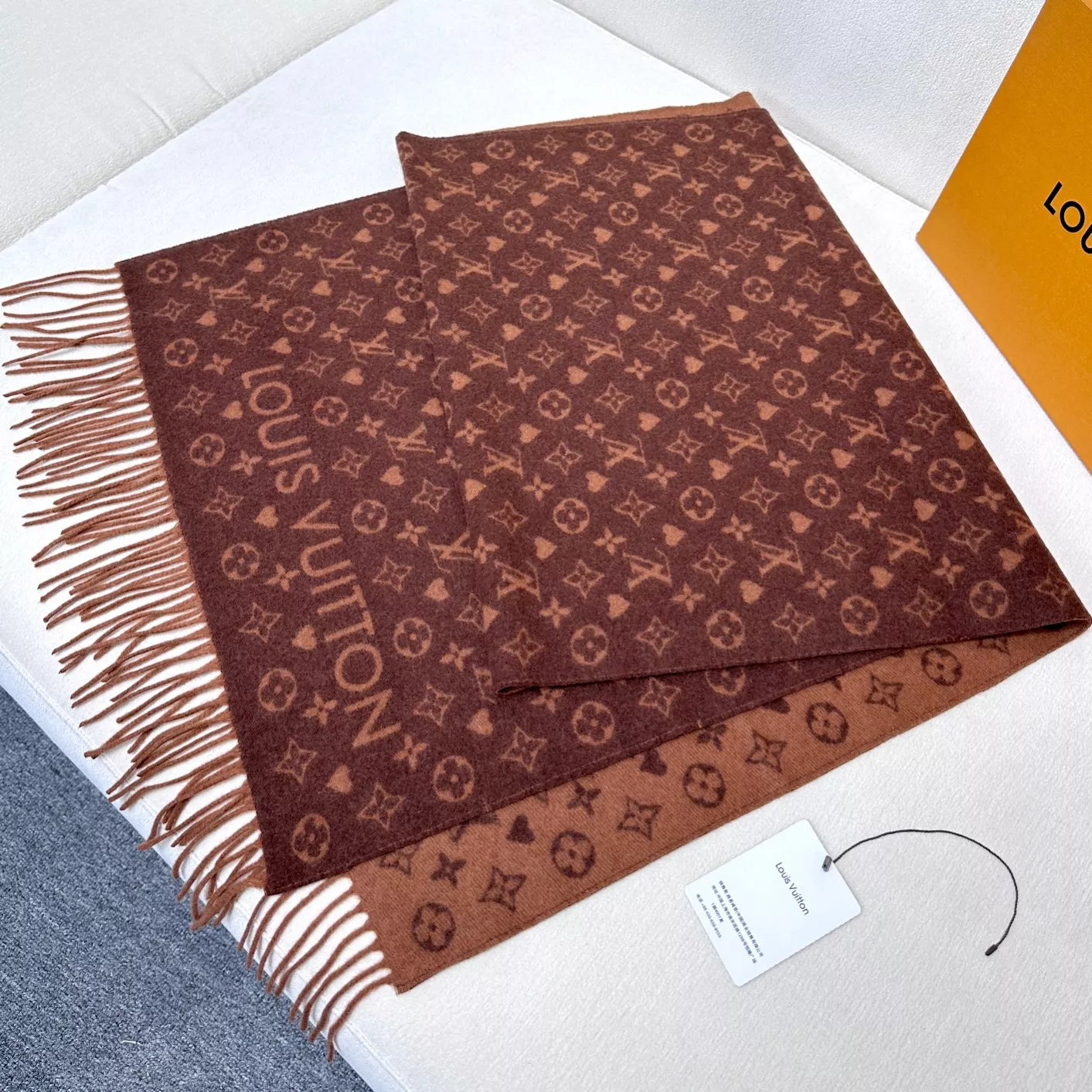 Sophisticated 814 Louis Vuitton Scarf For Unisex