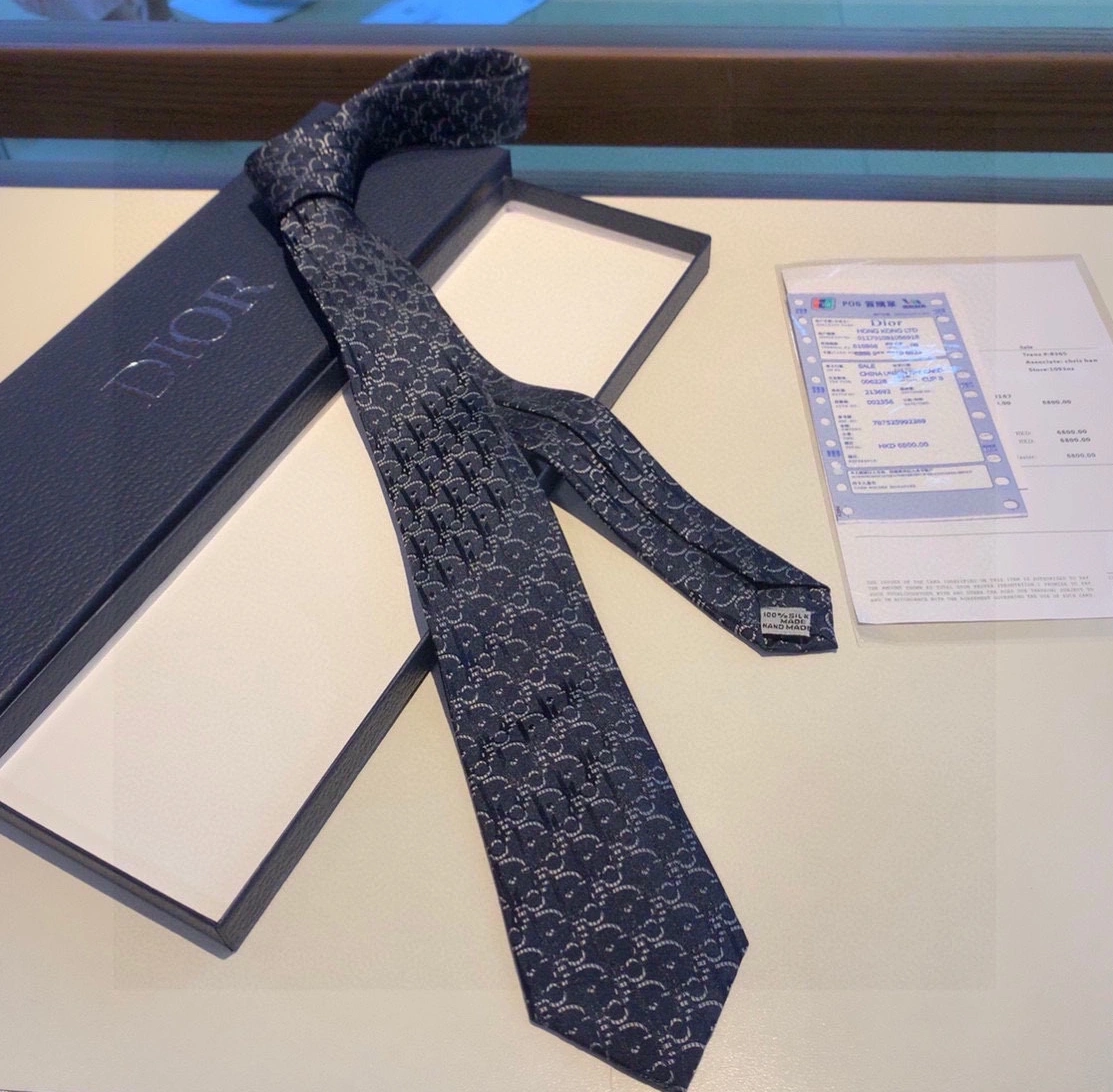 Sophisticated 9663 Christian Dior Necktie For Men - Image 4