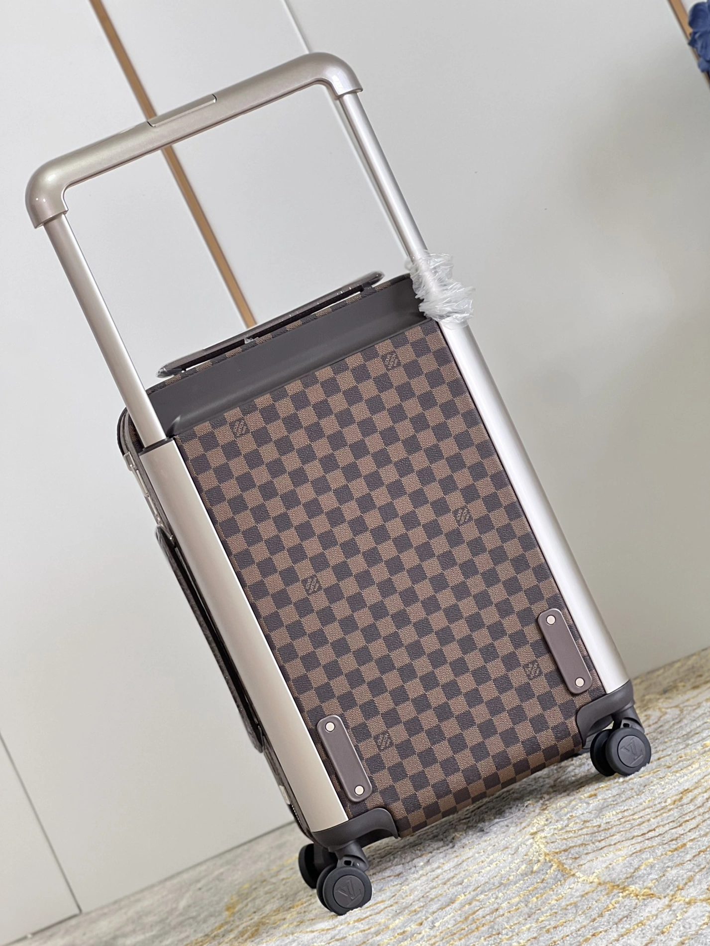 SportInspired 1704 Louis Vuitton Luggage - Image 4