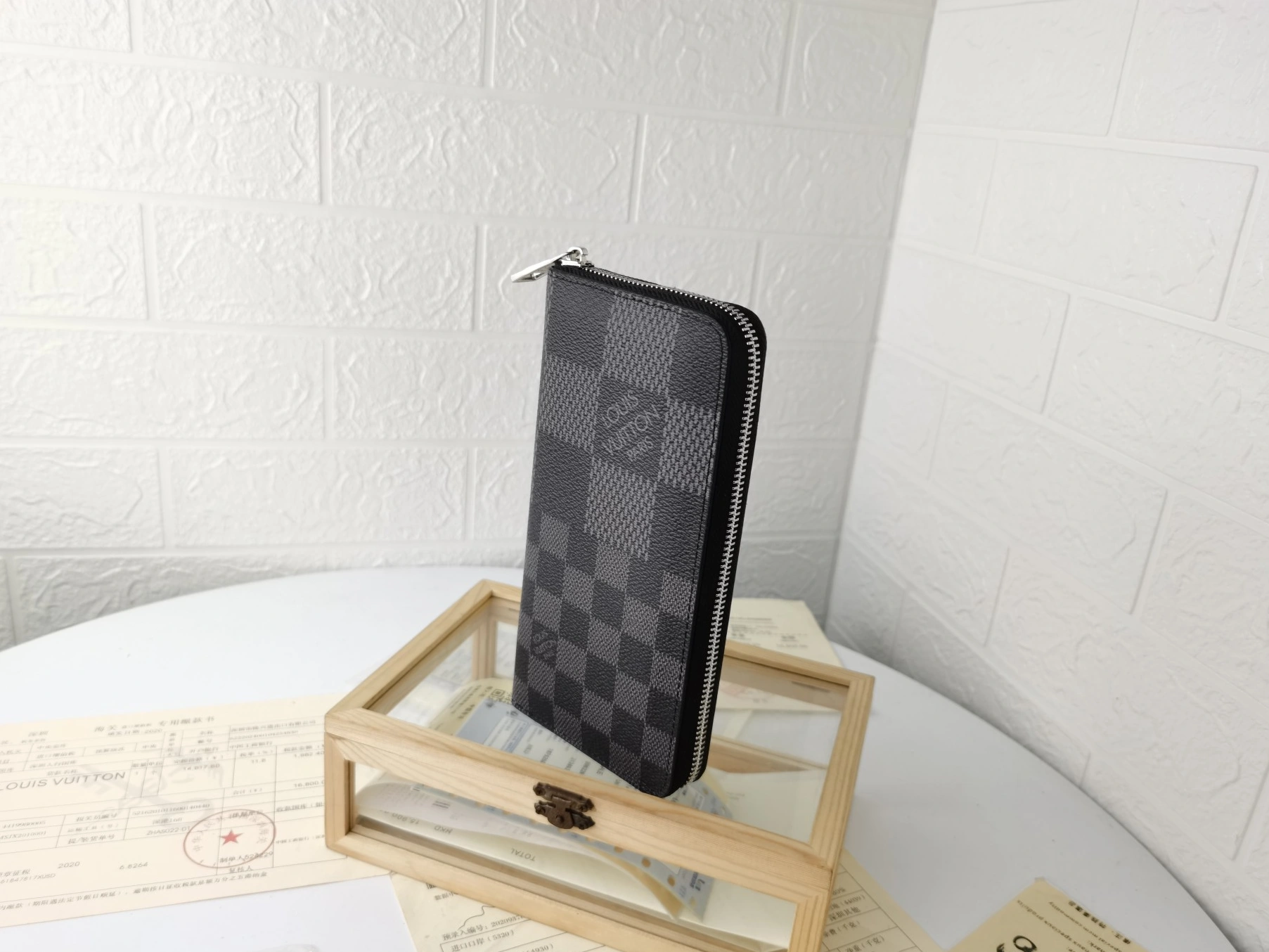 SportInspired 2287 Louis Vuitton LV Card Case For Unisex