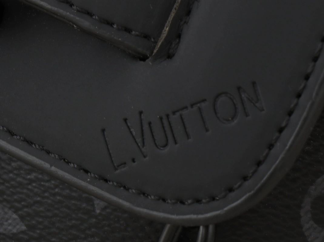 StreetReady 4961 Louis Vuitton AAA Quality Messenger Bags For Unisex - Image 6
