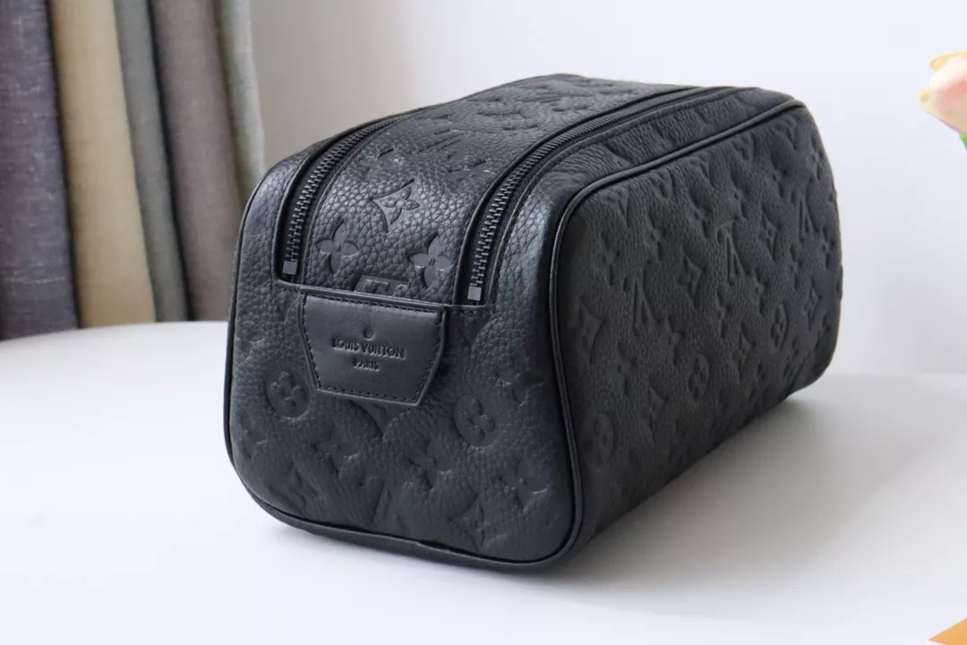 StreetReady 5020 Louis Vuitton AAA Quality Handbags - Image 4